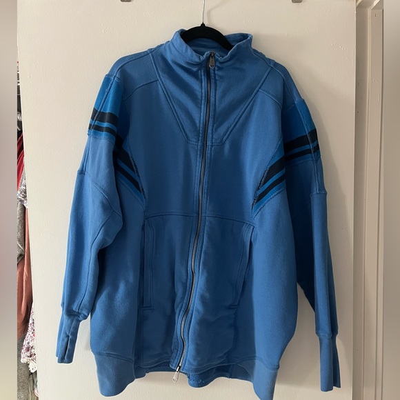 MOVING!! MAKE ME AN OFFER!!! 
Free People knockout track zip-up - Picture 4 of 5